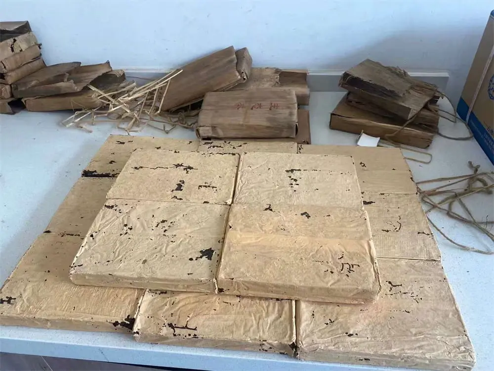 遂宁回收中茶普洱茶2004年生茶熟茶